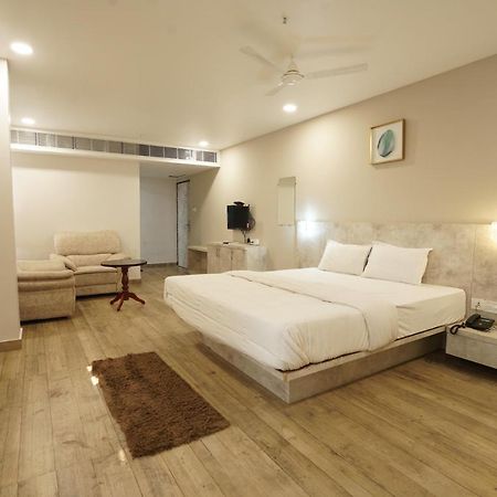 Hotel Trp Bliss Nizamabad 外观 照片