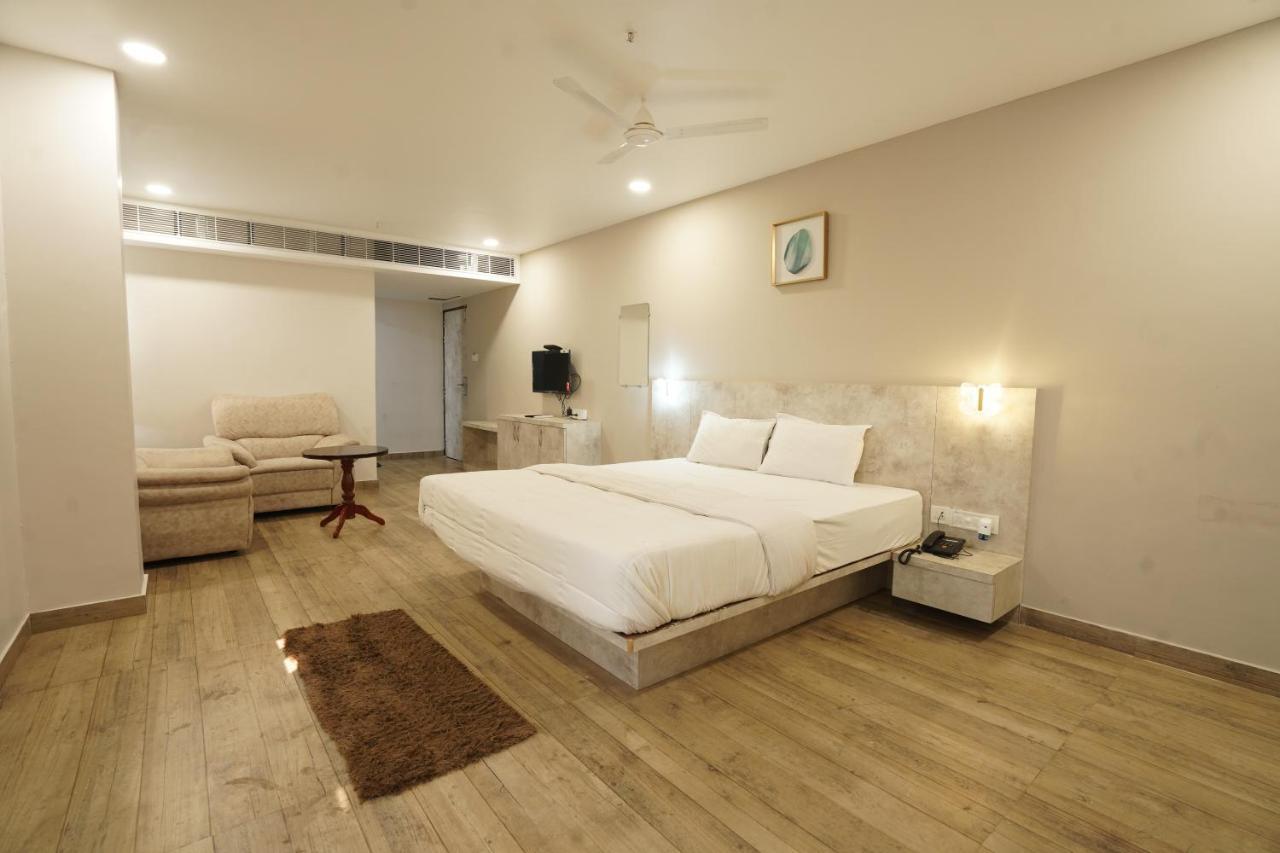 Hotel Trp Bliss Nizamabad 外观 照片