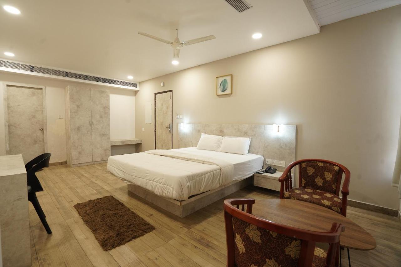 Hotel Trp Bliss Nizamabad 外观 照片