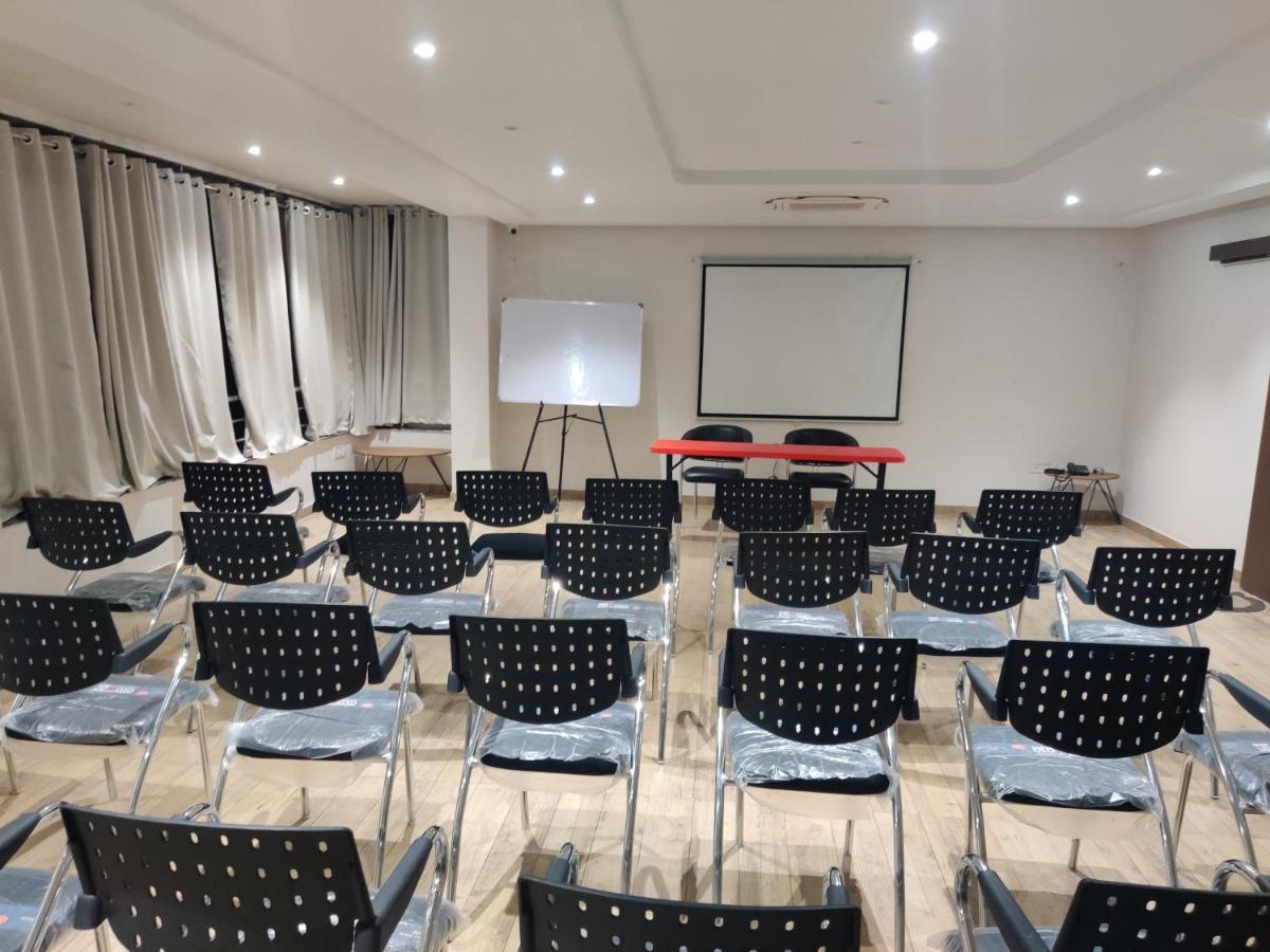 Hotel Trp Bliss Nizamabad 外观 照片