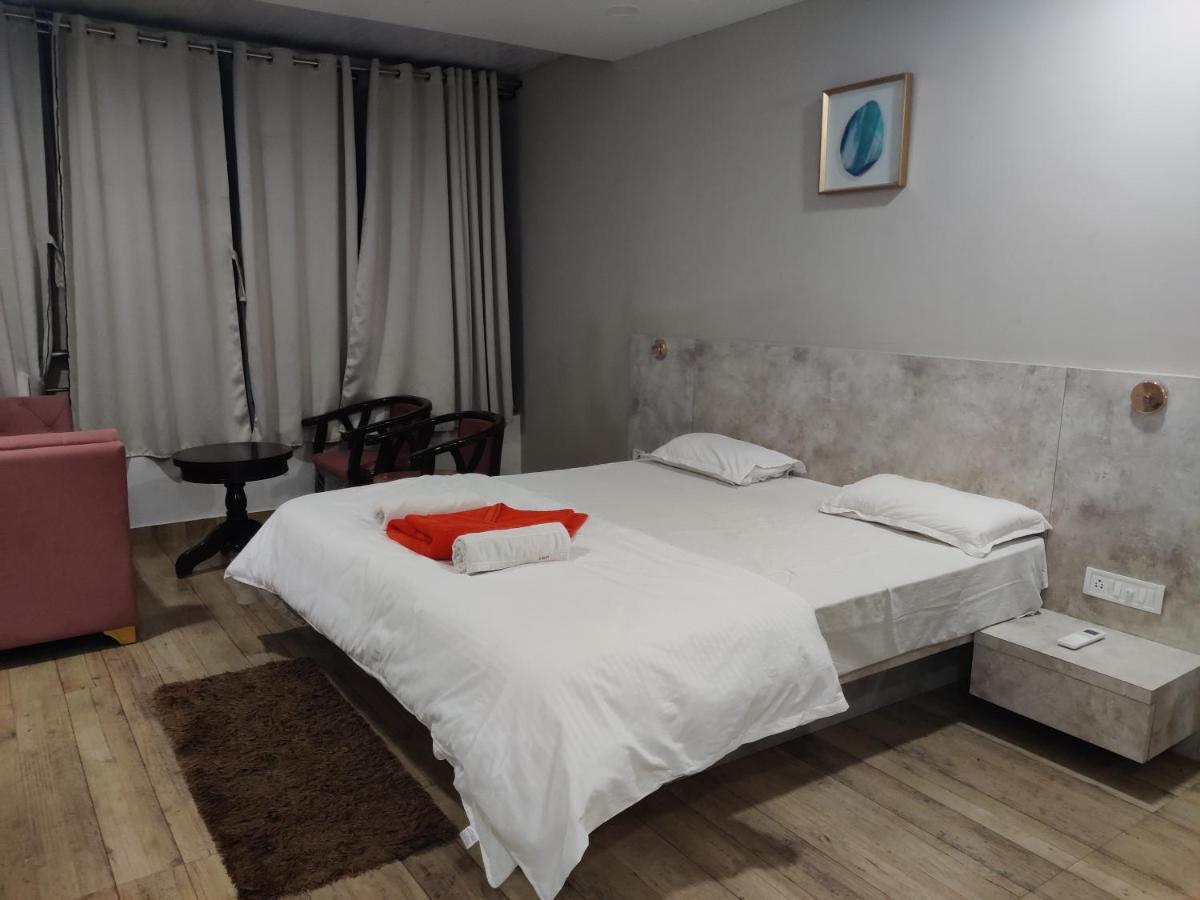 Hotel Trp Bliss Nizamabad 外观 照片